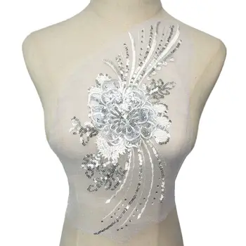 Бял сребърен пайети 3D цвете пискюл кристал апликации бродирани окото шият на лепенки за сватбена рокля DIY декорация