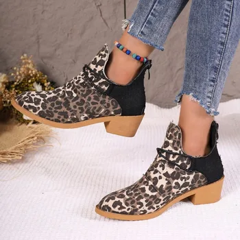 Дамски обувки 2023 Гореща продажба приплъзване дамски ботуши мода леопард печат ежедневни ботуши жени високо качество квадратен петата глезена ботуши