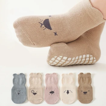 Детски подови чорапи Есен Зима Бебешки чорапи Пенирани памучни бебешки неплъзгащи се чорапи за малки деца Новородено Карикатура Памучни чорапи