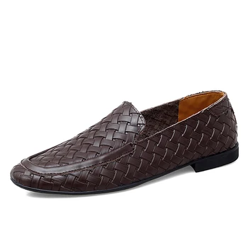 Мъжка кожа Висококачествена бизнес мода Ежедневни обувки Ръчно изработени мъжки кожени обувки в британски стил 2023 Ново